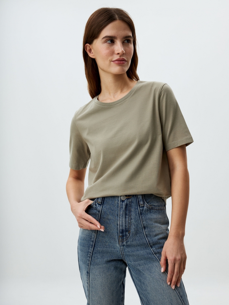 Tricou